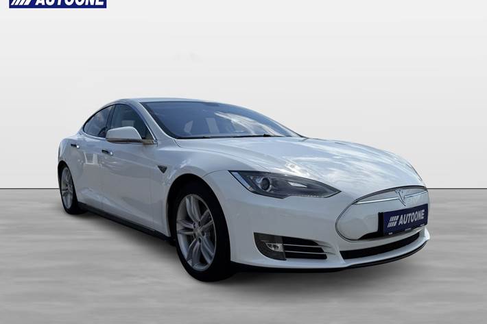 Hvid Tesla Model S fra 2014