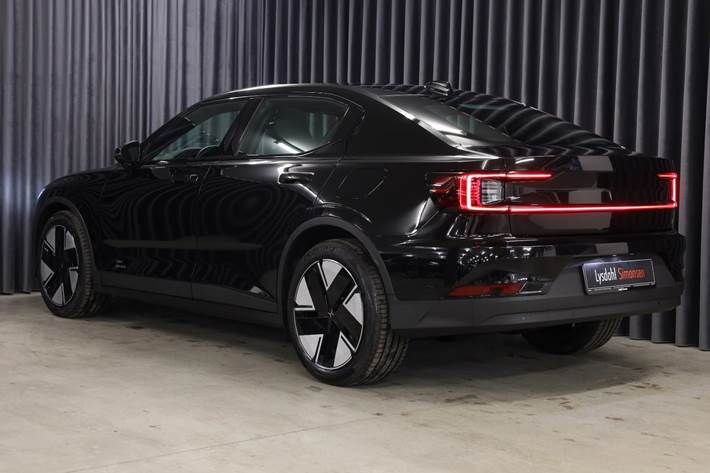 Sort Polestar 2 fra 2025