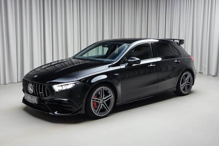 Sort Mercedes A45 fra 2022