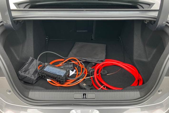 Grå Citroën ë-C4 X fra 2025