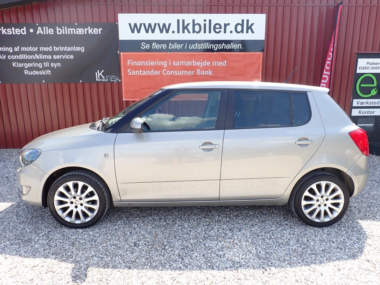 Beige Skoda Fabia fra 2014