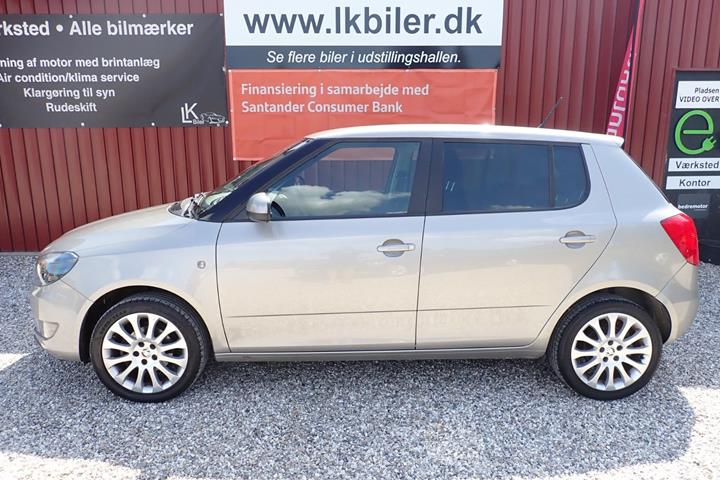 Beige Skoda Fabia fra 2014