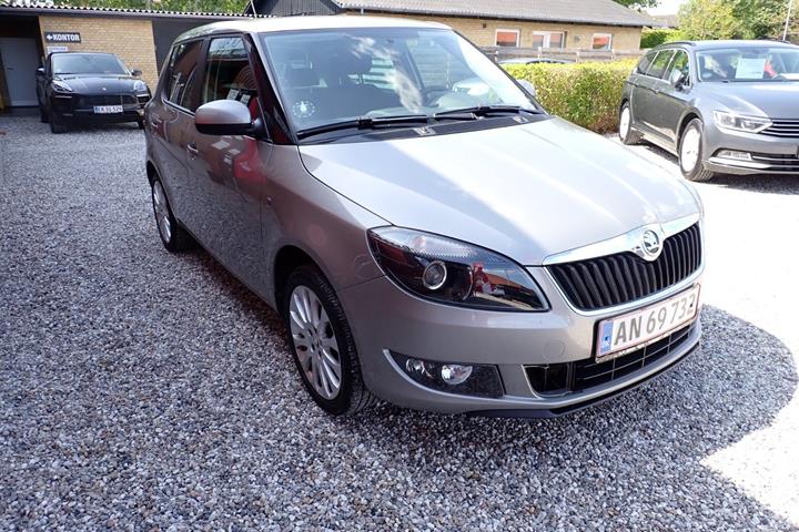 Beige Skoda Fabia fra 2014
