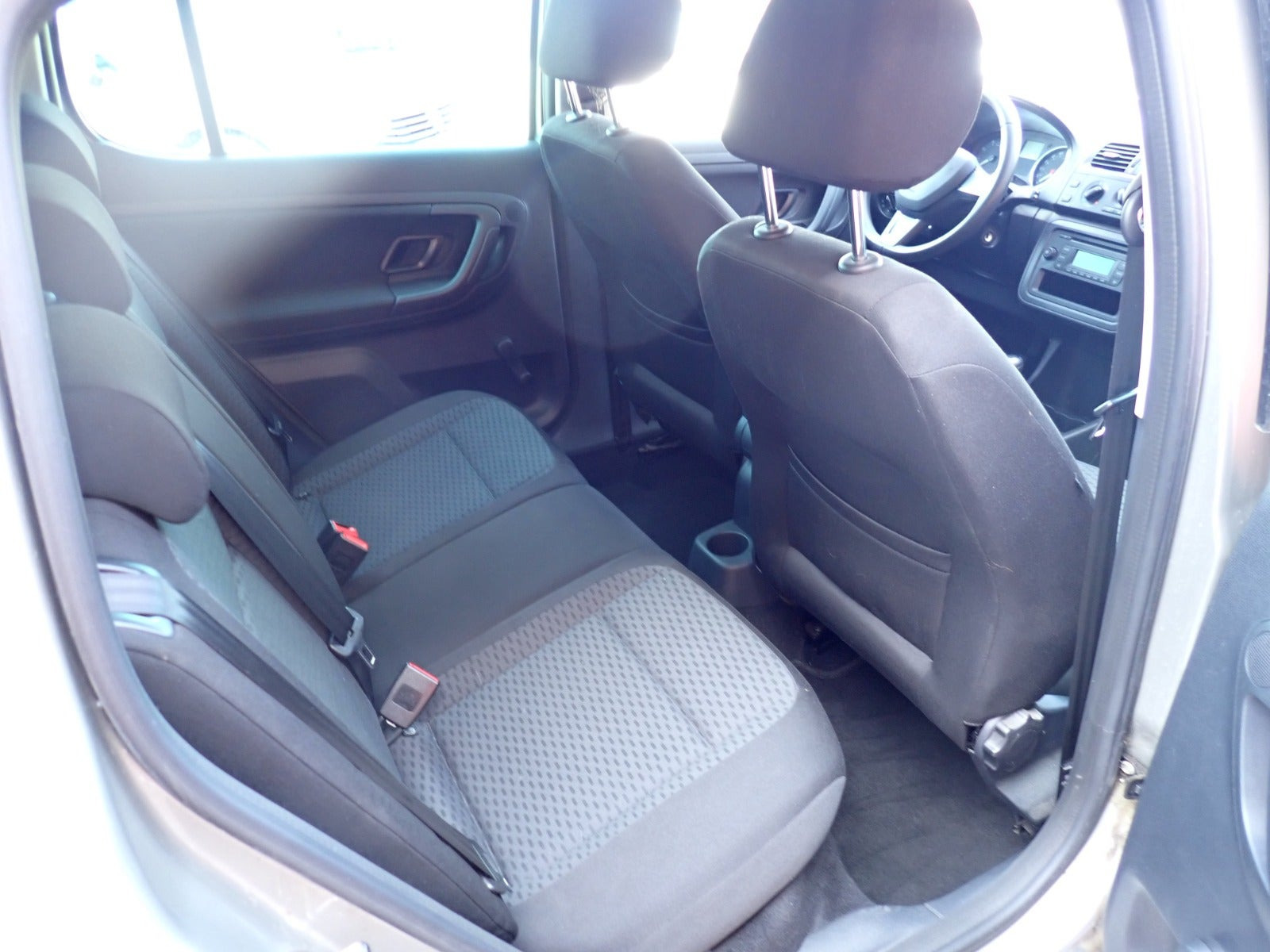 Beige Skoda Fabia fra 2014