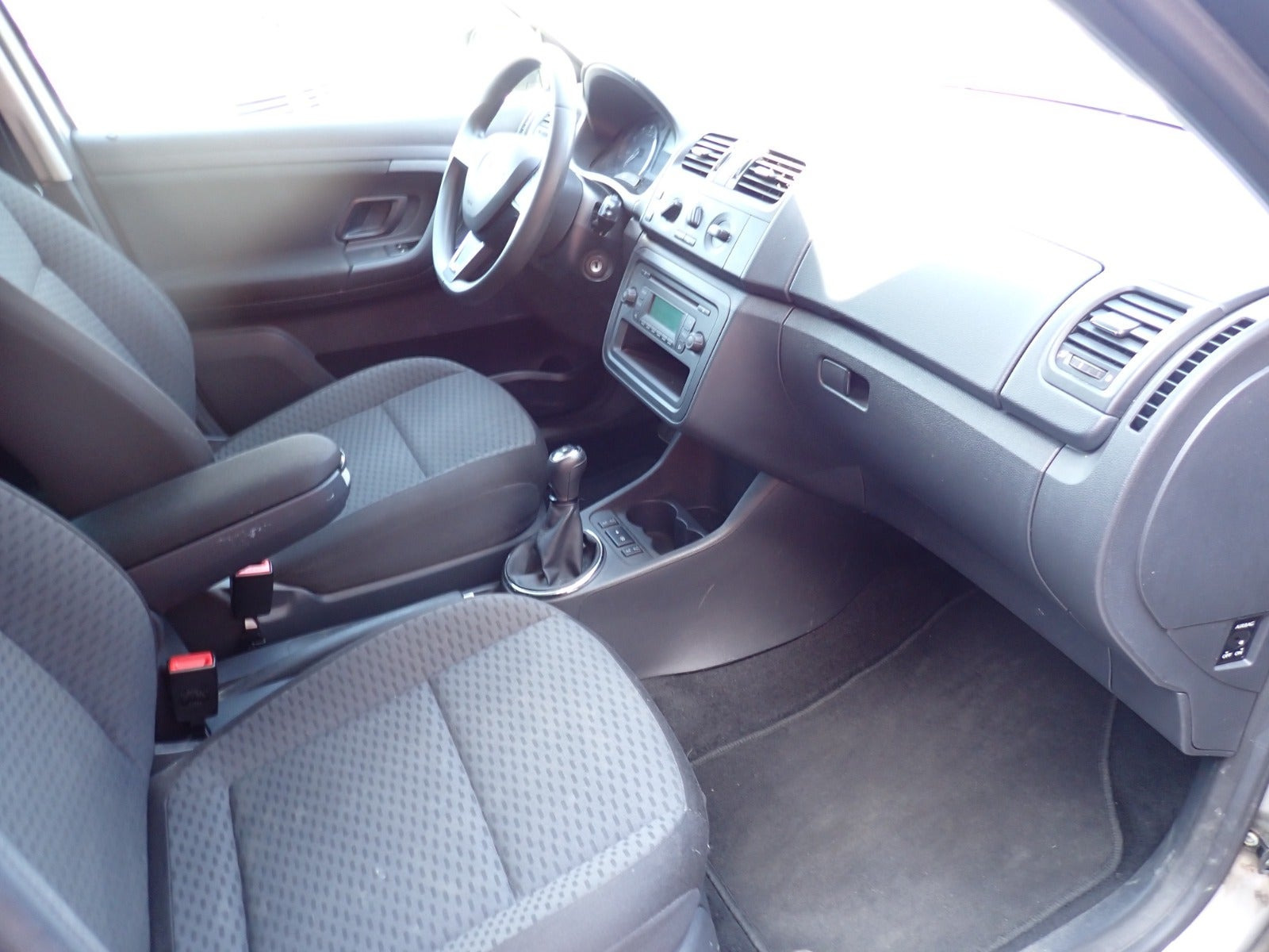 Beige Skoda Fabia fra 2014