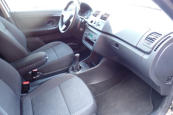 Beige Skoda Fabia fra 2014