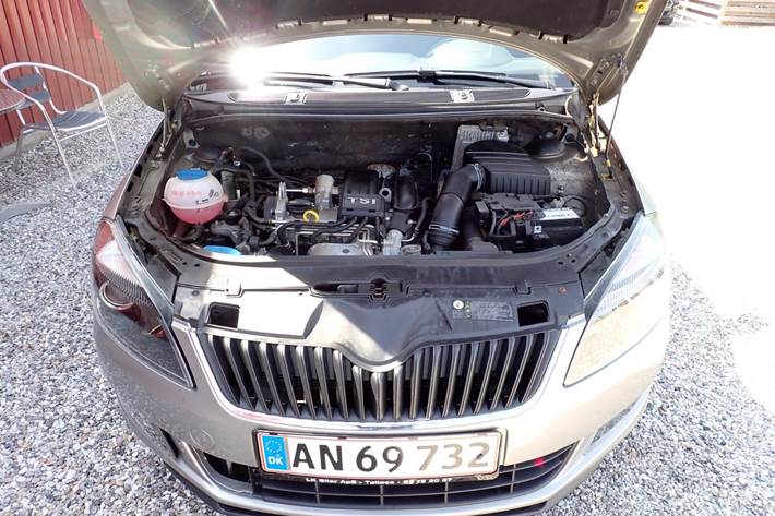Beige Skoda Fabia fra 2014