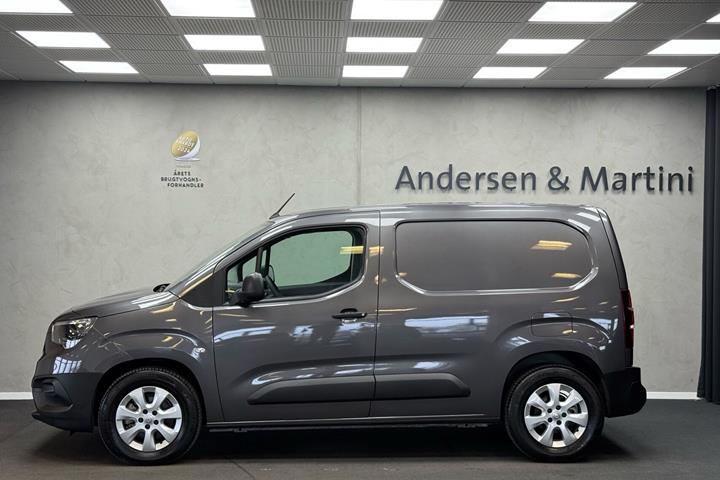 Grå Opel Combo-e fra 2023