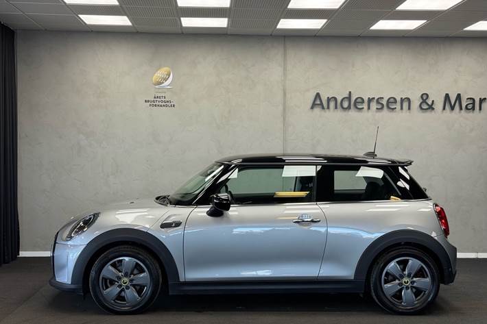 Grå Mini Cooper fra 2023