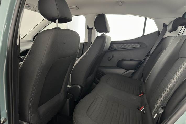Grøn Hyundai i10 fra 2024