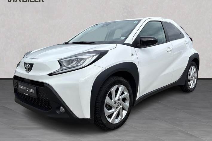 Hvid Toyota Aygo X fra 2024