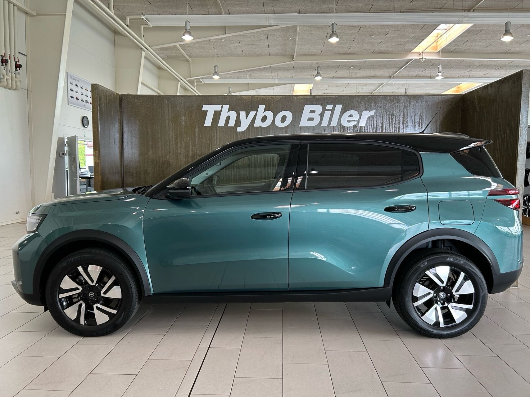 Grøn Opel Frontera fra 2025