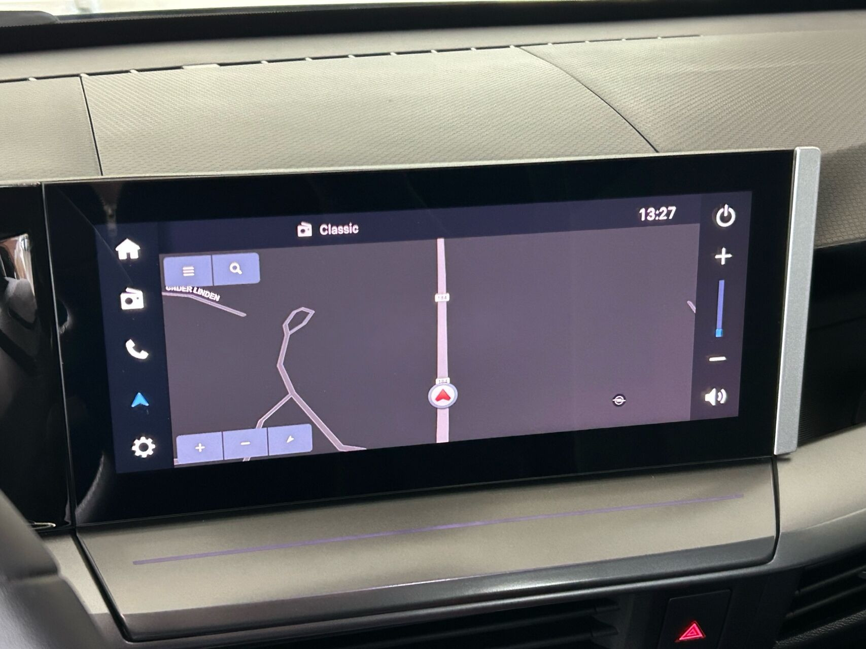 Grøn Opel Frontera fra 2025