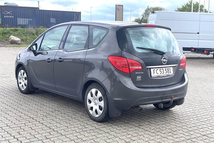 Grå Opel Meriva fra 2014