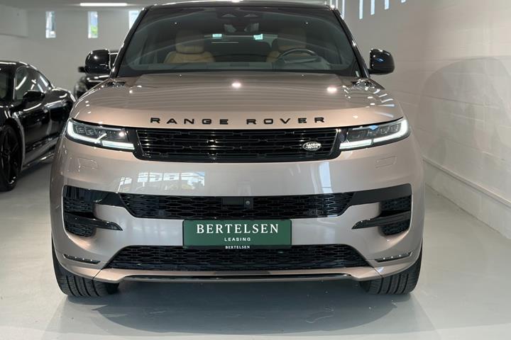 Orange Land Rover Range Rover sport fra 2023