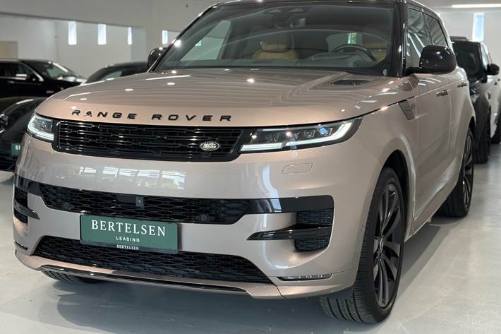 Orange Land Rover Range Rover sport fra 2023