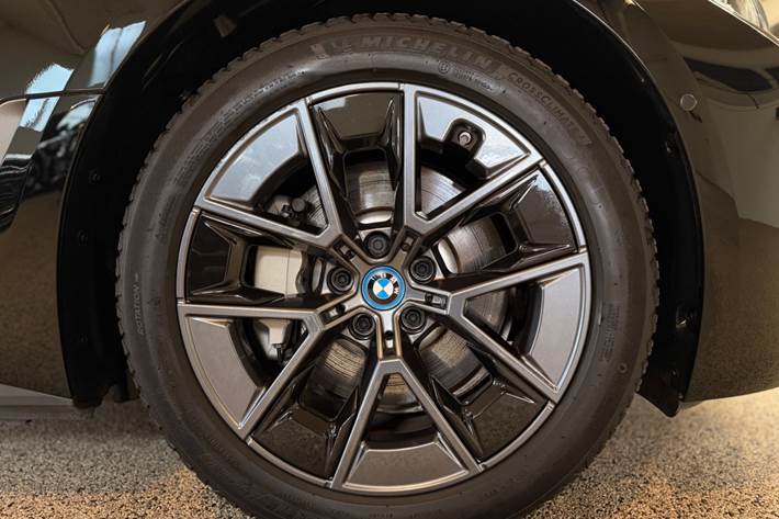 Sort BMW i4 fra 2024