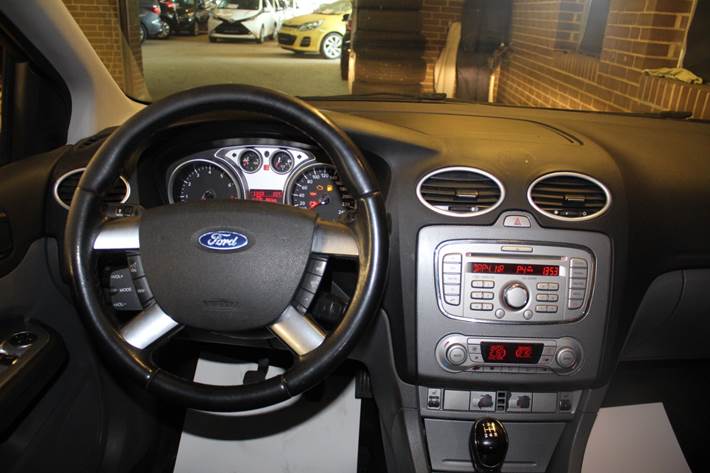 Sort Ford Focus fra 2008