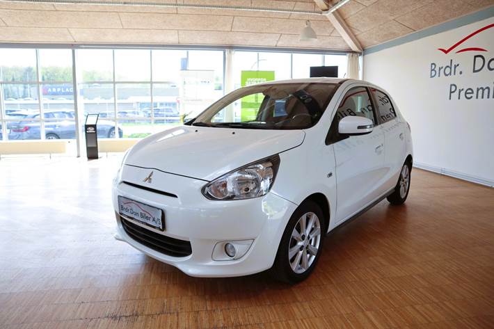Hvid Mitsubishi Space Star fra 2015