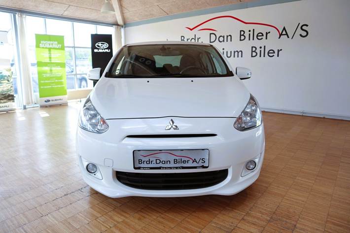Hvid Mitsubishi Space Star fra 2015