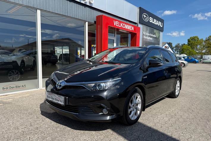 Sort Toyota Auris fra 2017