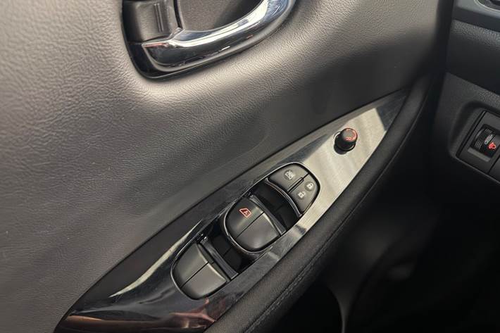 Hvid Nissan Leaf fra 2018