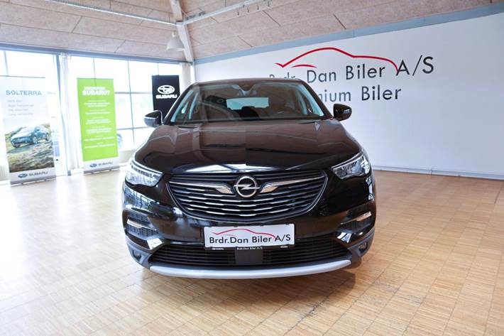 Sort Opel Grandland X fra 2018