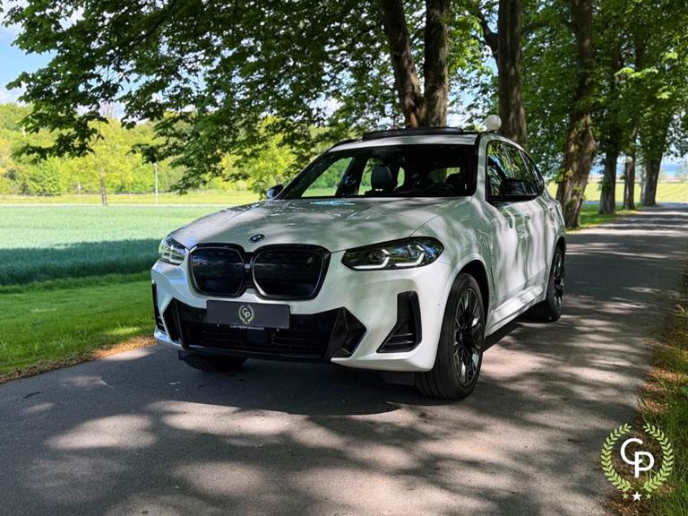 BMW iX3 Charged Plus M-Sport