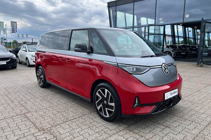 Rød VW ID.Buzz fra 2025