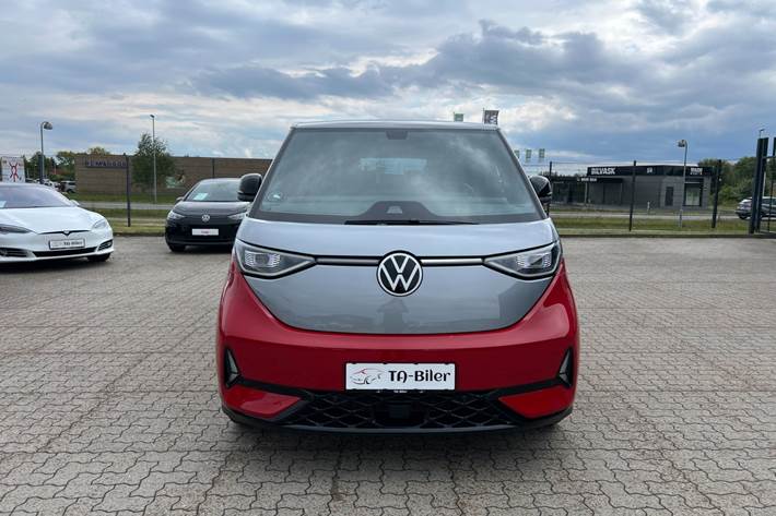 Rød VW ID.Buzz fra 2025