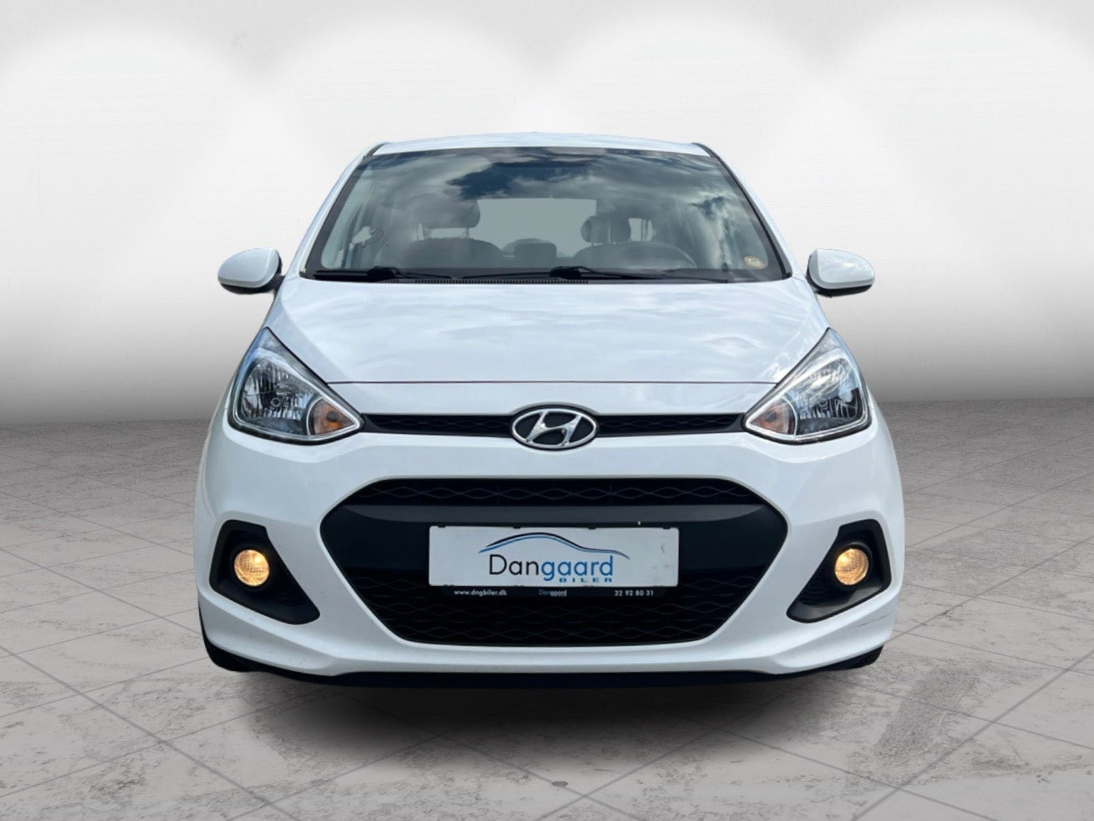Hvid Hyundai i10 fra 2015