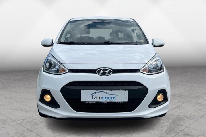 Hvid Hyundai i10 fra 2015