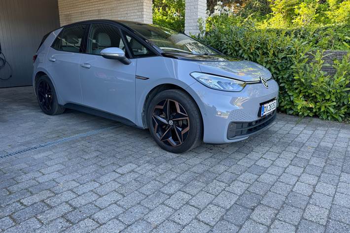 Grå VW ID.3 fra 2022 set udefra