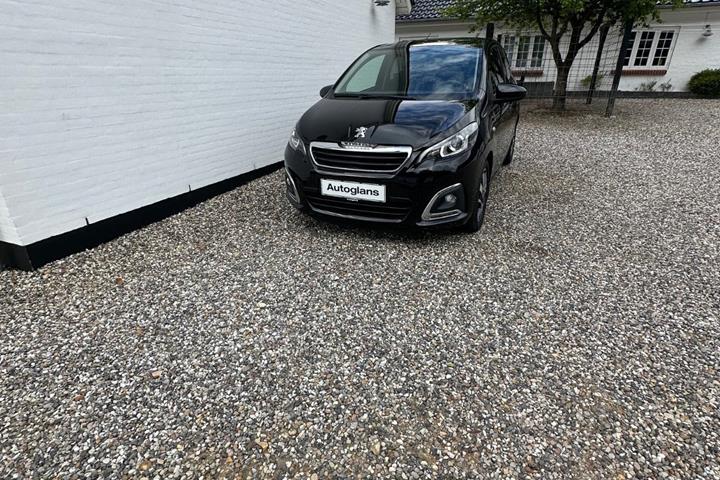 Sort Peugeot 108 fra 2017