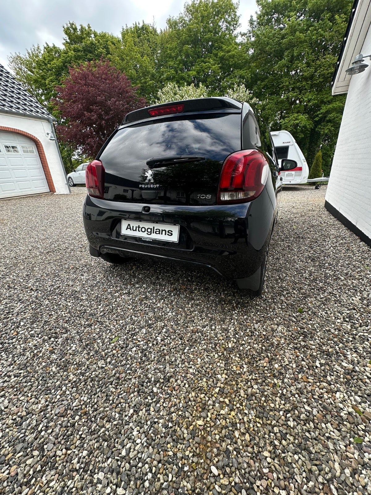 Sort Peugeot 108 fra 2017