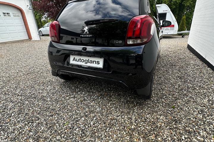 Sort Peugeot 108 fra 2017