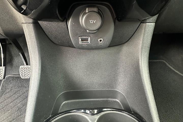 Sort Peugeot 108 fra 2017