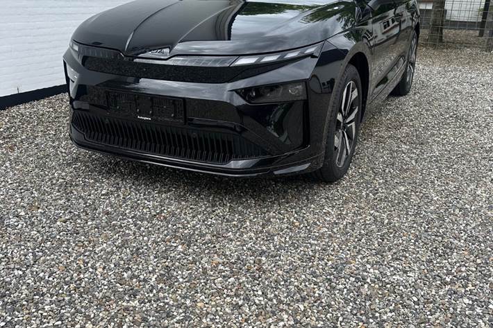 Sort Skoda Enyaq fra 2026