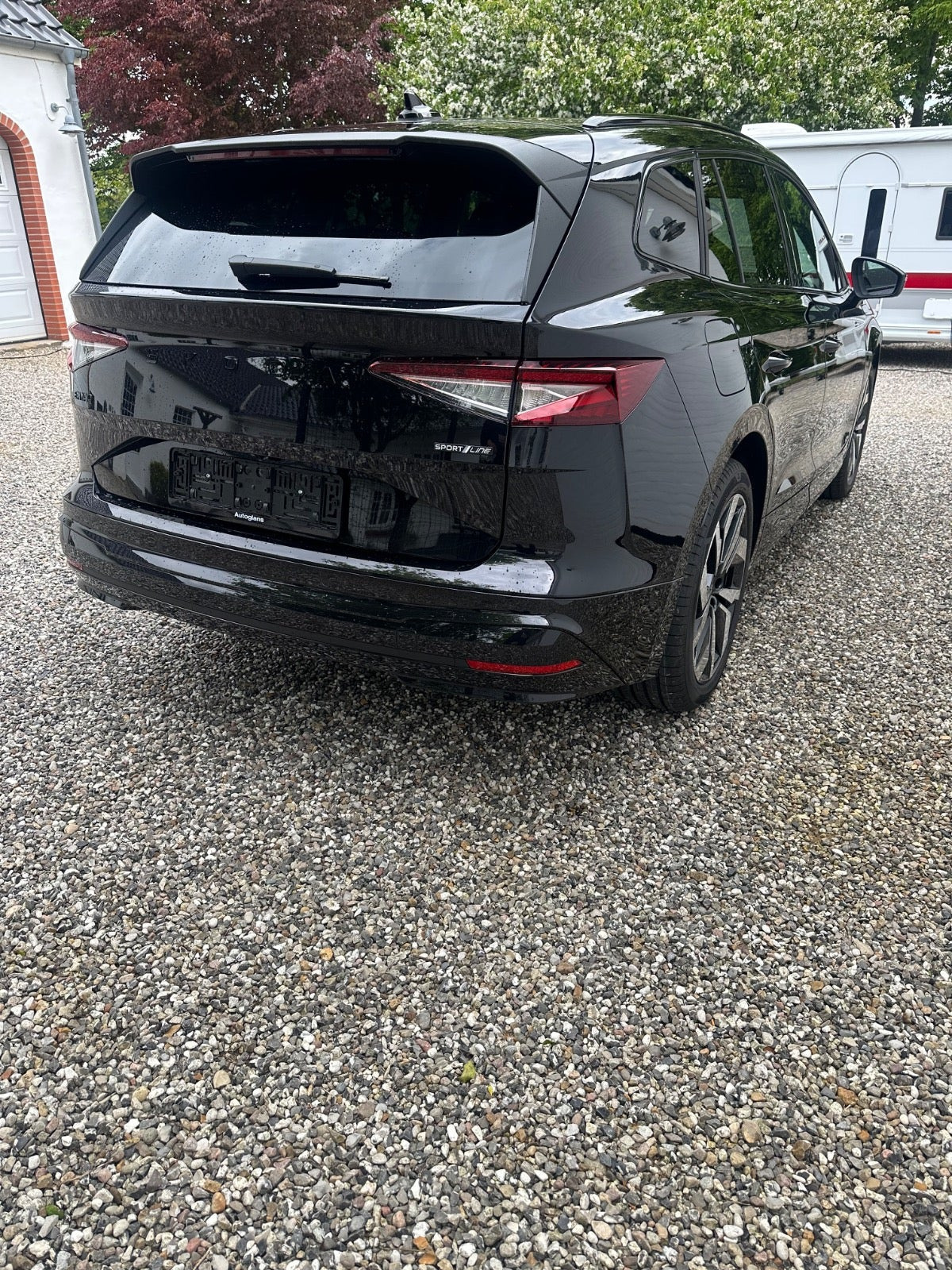 Sort Skoda Enyaq fra 2026
