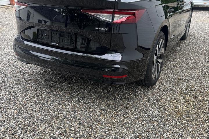 Sort Skoda Enyaq fra 2026