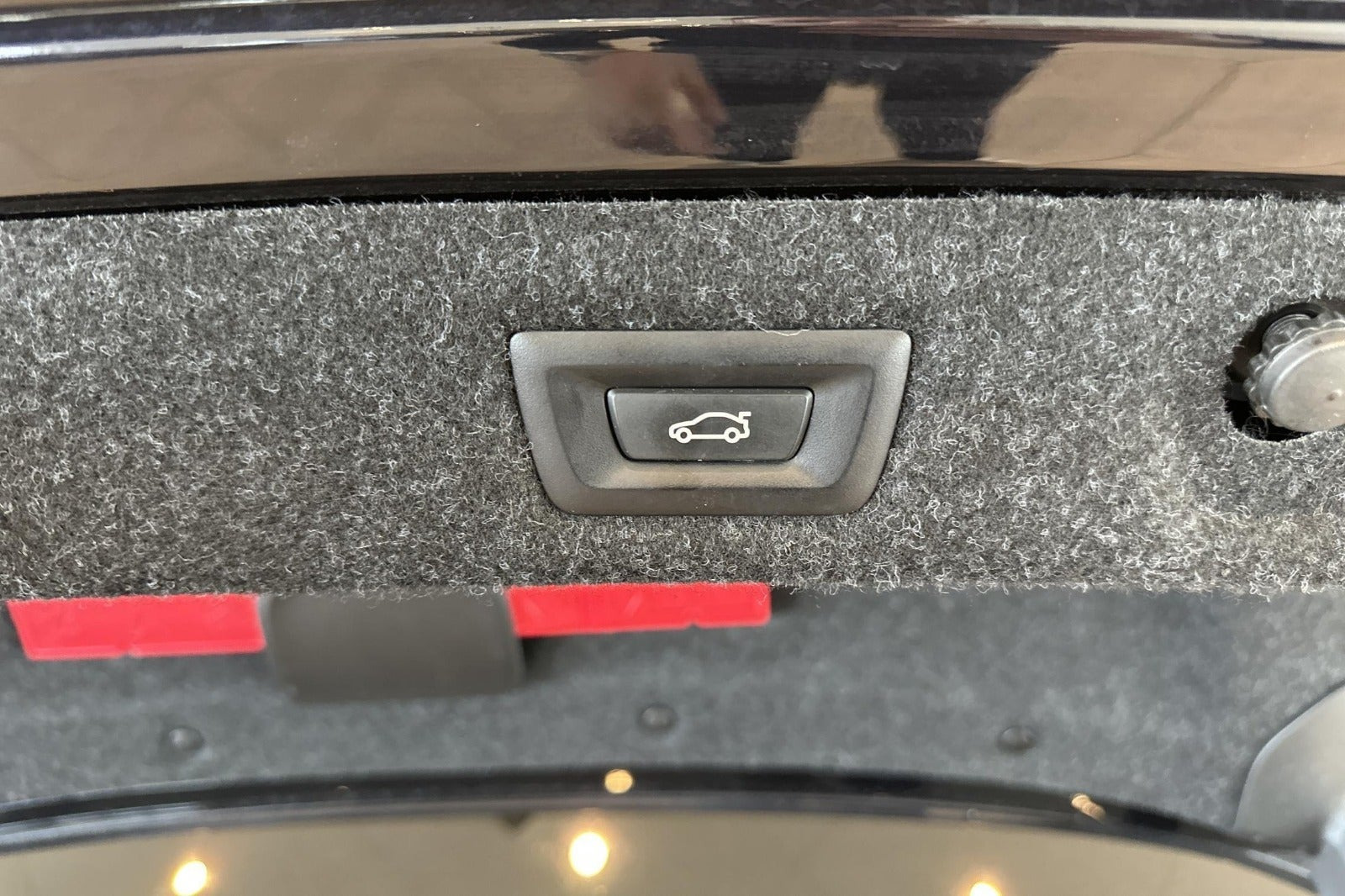 Sort BMW 530e fra 2023