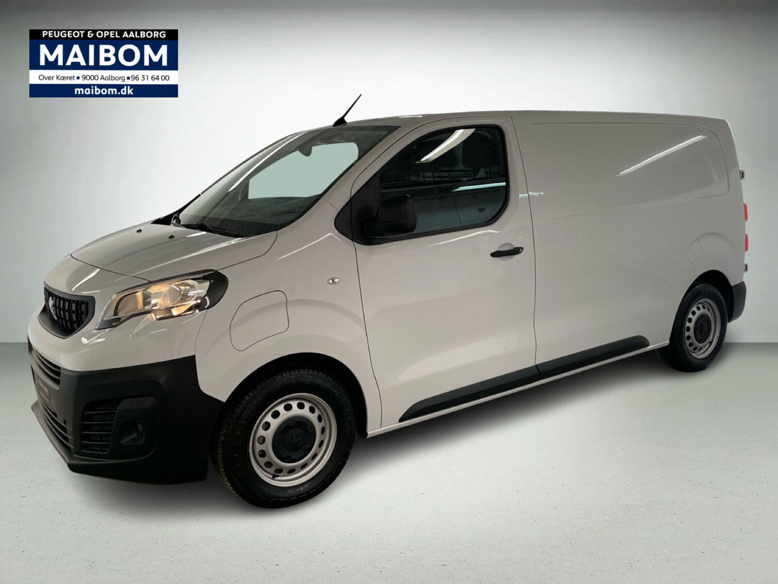 Hvid Peugeot e-Expert fra 2024