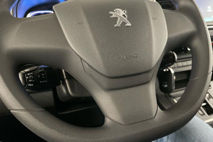Hvid Peugeot e-Expert fra 2024