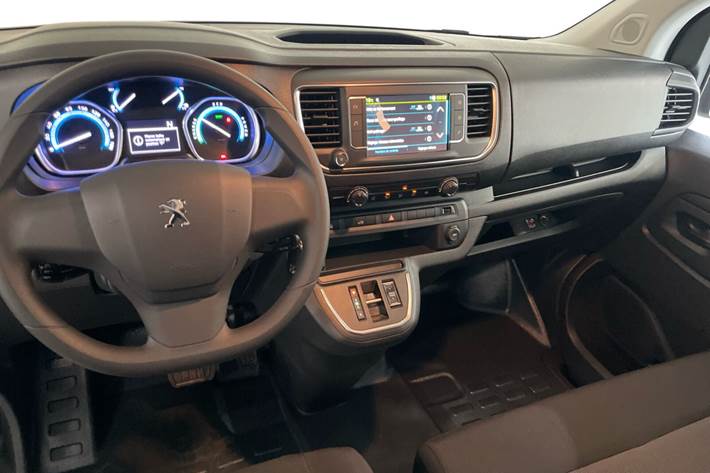 Hvid Peugeot e-Expert fra 2024