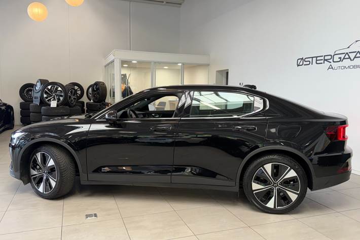 Sort Polestar 2 fra 2023
