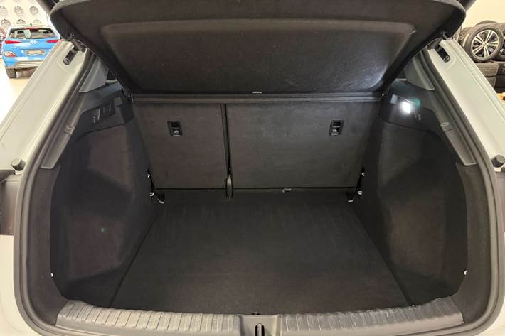 Hvid Audi Q4 e-tron fra 2023