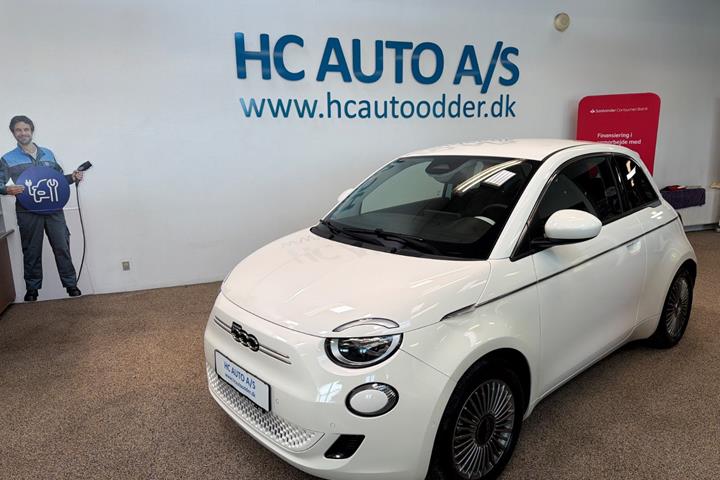 Hvid Fiat 500e fra 2024