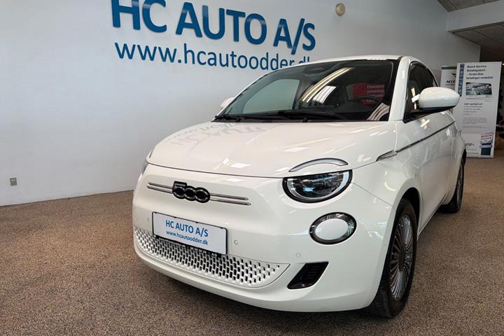 Hvid Fiat 500e fra 2024
