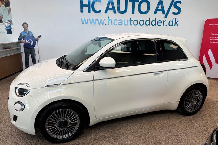 Hvid Fiat 500e fra 2024