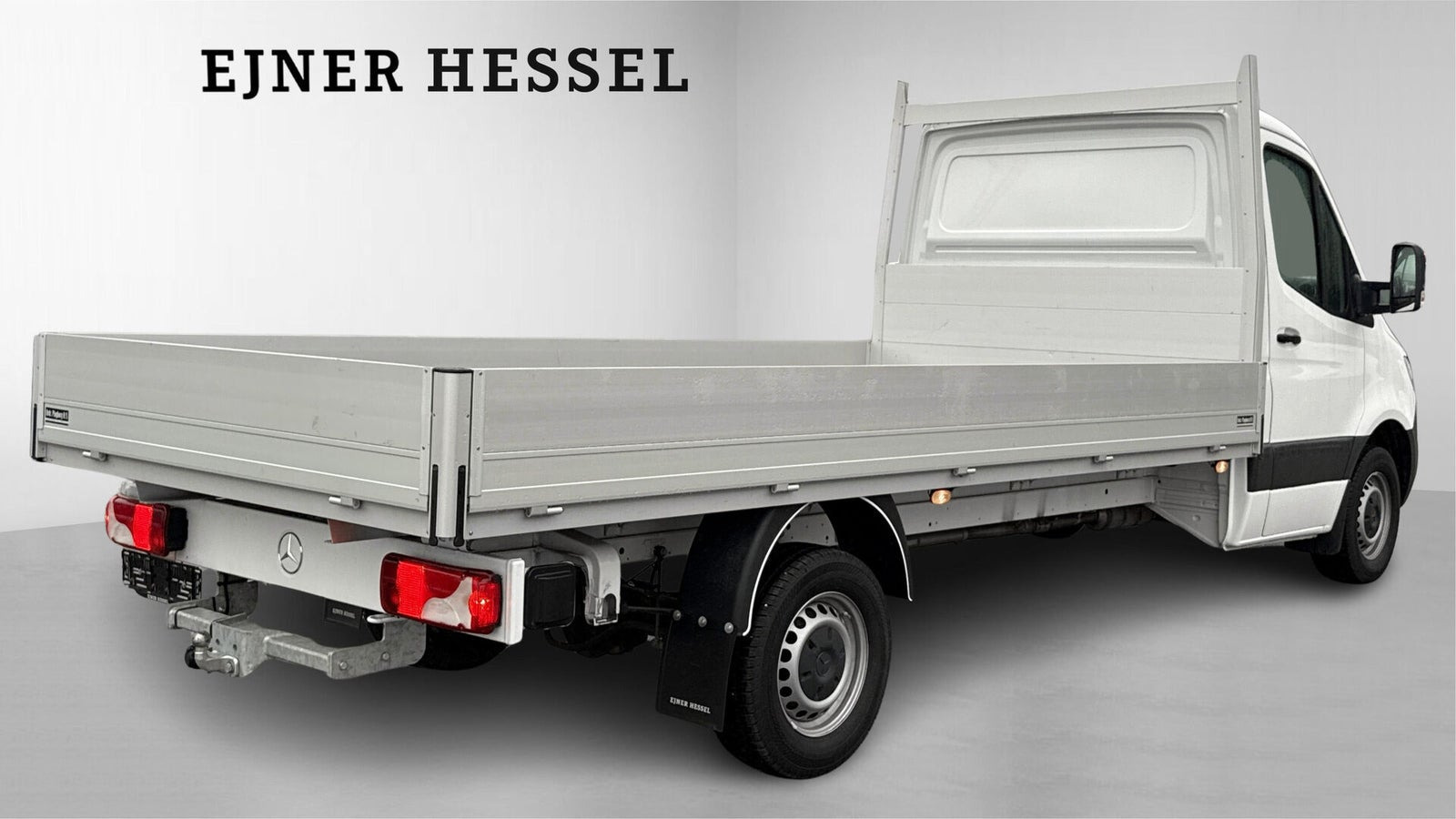 Hvid Mercedes Sprinter 317 fra 2025